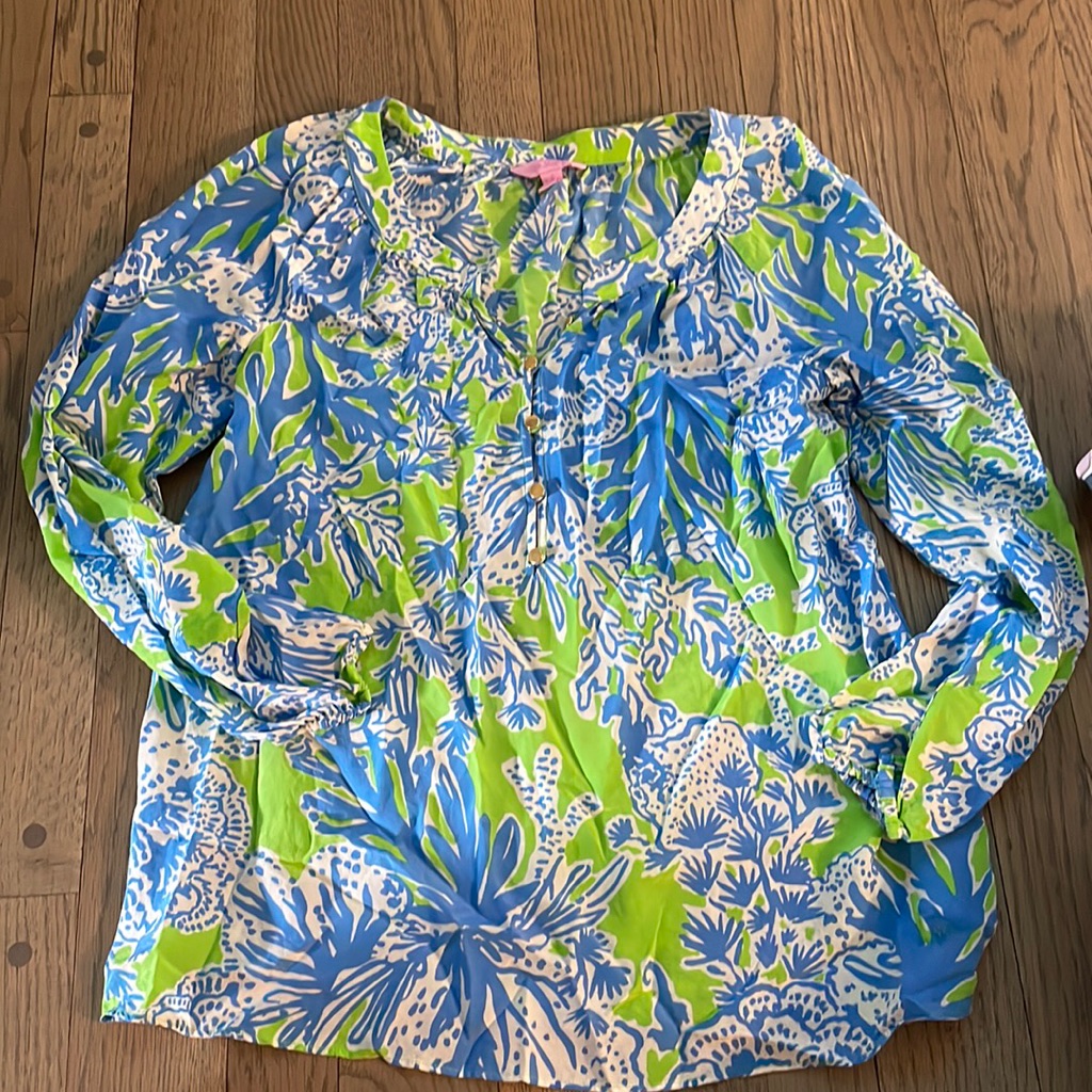 Lilly Pulitzer Silk Top- Blue And Green Coral Pattern, Size Small